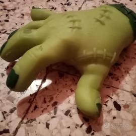 mano di hulk 
