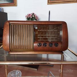 Radio d'epoca Magnadyne S109.