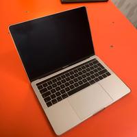 MacBook Pro 13” 2017 – Intel i5 – 8GB RAM – 500GB