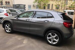 Mercedes GLA 200 Benzina – Navi, LED, Telecamera