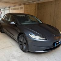 Tesla Model 3 RWD Highland (2024) Grigio Stealth