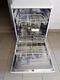 Lavastoviglie indesit