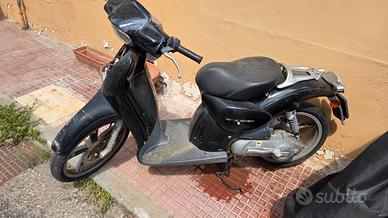 Aprilia scarabeo