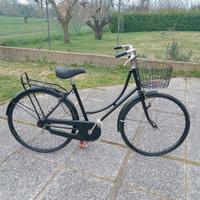 bicicletta donna con cestino pronta all'uso 