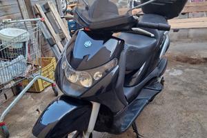 Piaggio Beverly 250 i.e. – Affidabile, buono stato