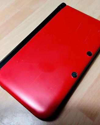 Nintendo 3DS XL rossa