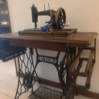 Macchina Singer del '800 con mobile