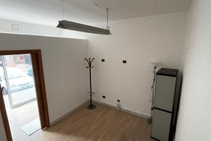 Locale commerciale con agibilità