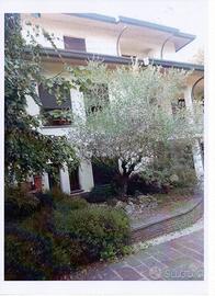 Porzione di villa bifamiliare