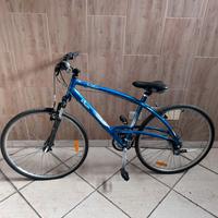 Bicicletta btwin blu