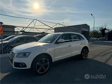 AUDI Q5 2.0 tdi 190cv s-Line