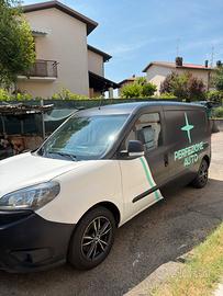 Furgone allestimento detailing auto
