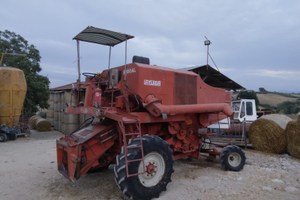 Mietitrebbia laverda M100al