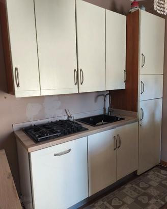Cucina in legno avorio