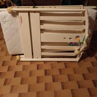 Lettino in legno Foppapedretti con materasso