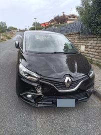 Renault Grand Scenic, immatricolata febbraio 2020