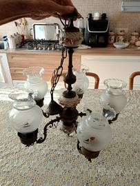 lampadario in stile Capodimonte vintage 