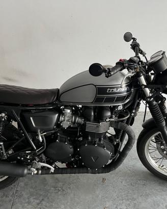 Triumph Thruxton EFI - modificata Scrambler