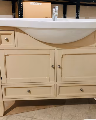 Lavandino con mobile bagno stile shabby chic