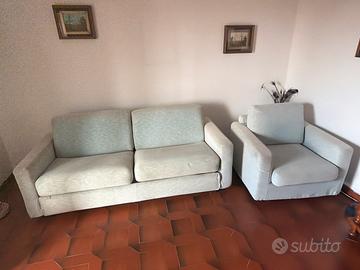 Divano letto e poltrona stesso corredo