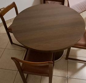 Tavolo incluse 4 sedie 