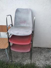tavolo da giardino e 3 sedie di plastica