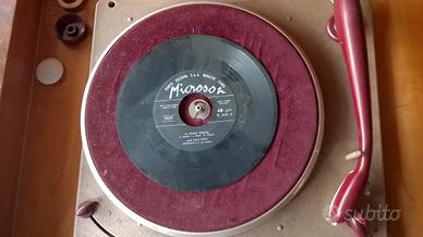 MOBILE D'EPOCA CON  RADIO E GIRADISCHI