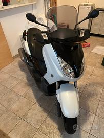 Yamaha X Max 250
