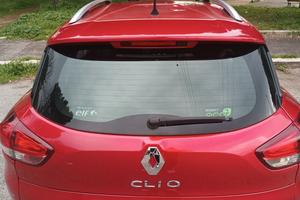 Automobile Clio wagon