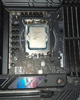 scheda madre + cpu + dissipatore liquido