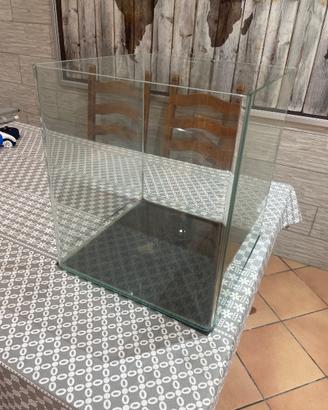 Acquario 60LT con accessori tutto mai usato