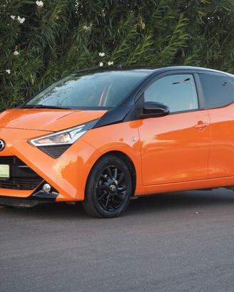 Toyota Aygo Connect orange 1.0 VVT-i 72 CV 5 porte