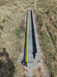 2 pilastri in ferro zincato 