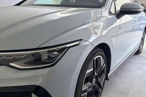 Golf 8.5 R-line Plus