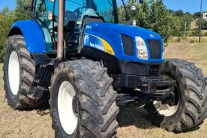 NEW HOLLAND 