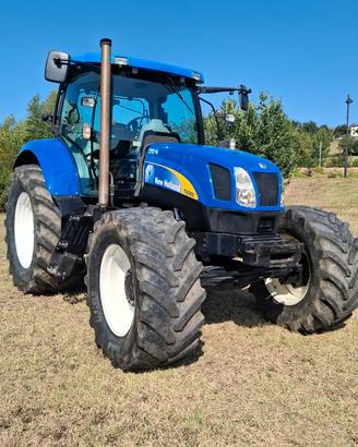 NEW HOLLAND 