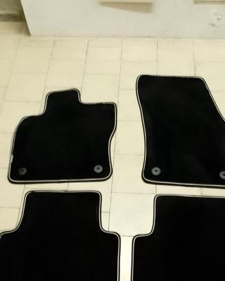 Tappeti originali per Tiguan. 