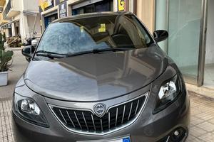 Lancia Ypsilon 1.0 FireFly 5 porte S&S Hybrid Gold