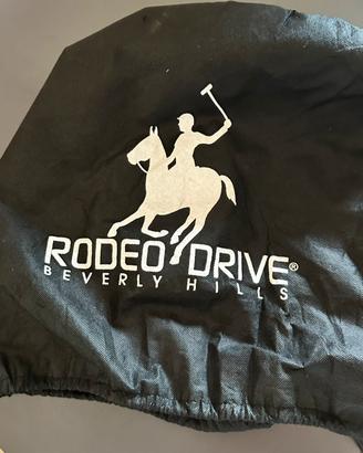 Casco moto marca Rodeo Drive