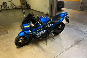 Gsx250r blue gp