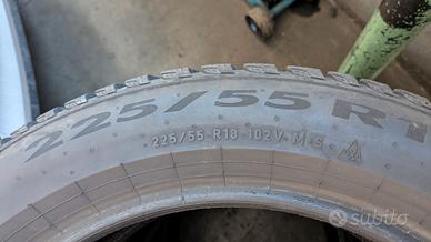 Gomme 225/55 R 18 Pirelli winter