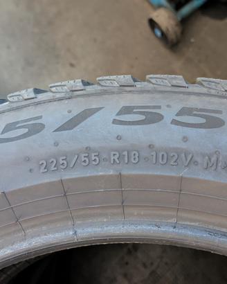 Gomme 225/55 R 18 Pirelli winter