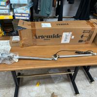 Lampada da tavolo tolomeo