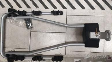 Portabici Thule per gancio traino con portatarga