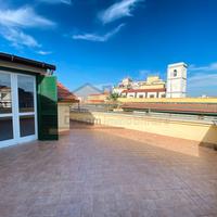 Attico con terrazzo Corso Campano