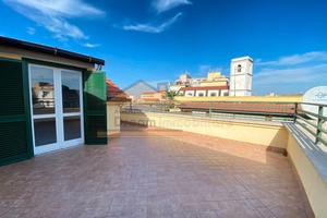 Attico con terrazzo Corso Campano