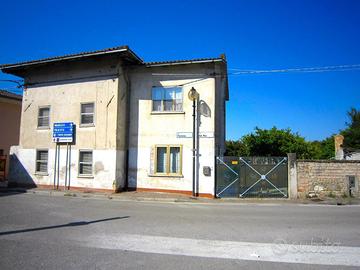 CASA DI TESTA DA RISTRUTTURARE