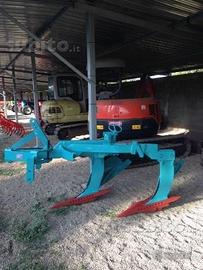 Aratro Bivomere usato