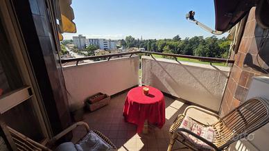 Vista aperta sul Parco Bolasco, luce e spazi da vi