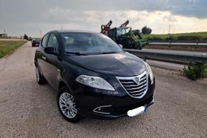 Lancia Ypsilon 0.9 TwinAir 85 CV 5 porte Metano Ec
